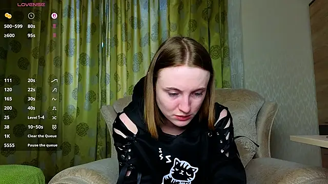 Snapshot of Cowell_Adelina chatting on 27, 5, 2026 Cowell Adelina online show from 27, 5, 2026