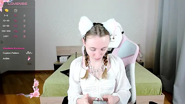 Cowell Adelina online show from 15, 9, 2025