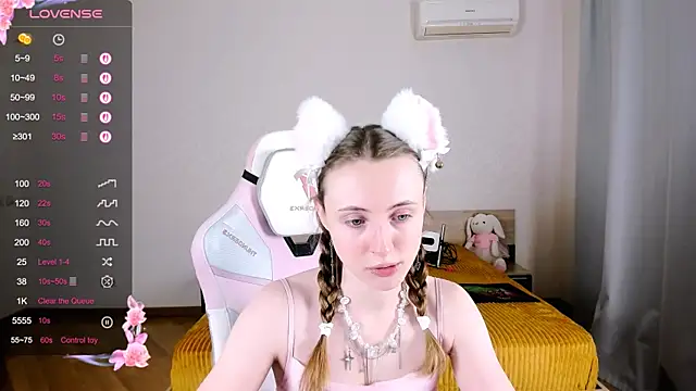Cowell Adelina online show from 20, 9, 2025
