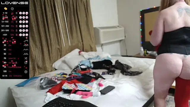 SexyRed247365 online show from 5, 2, 2026