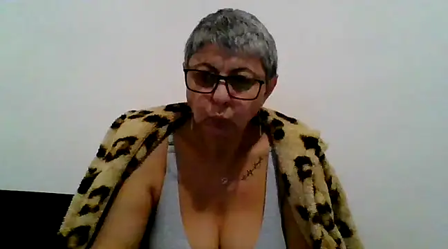 roseblak42 online show from 3, 3, 2025