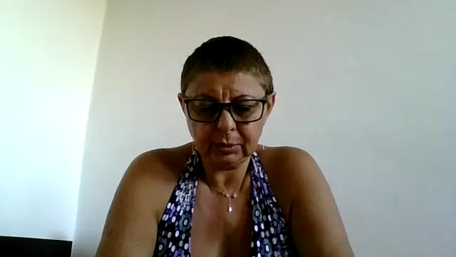 roseblak42 online show from 16, 9, 2025