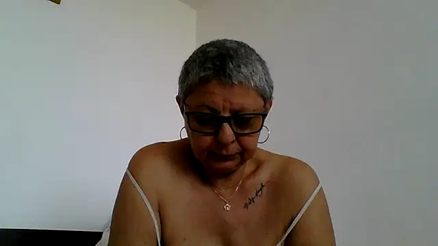 roseblak42 online show from 14, 7, 2026