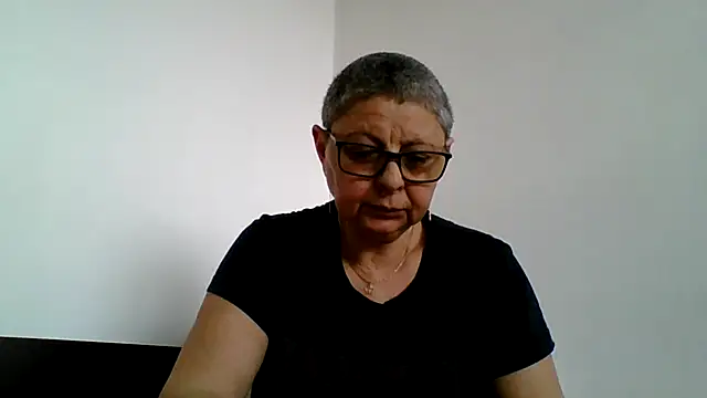 roseblak42 online show from 12, 4, 2026