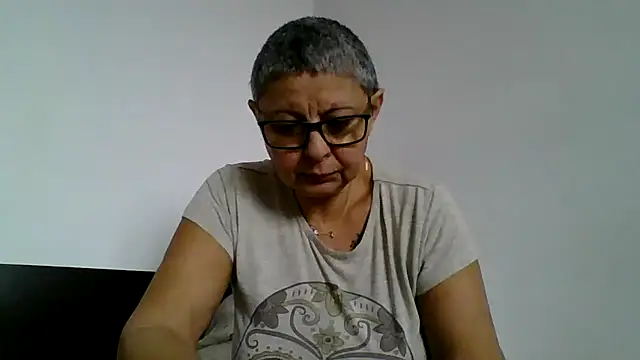 roseblak42 online show from 3, 12, 2025