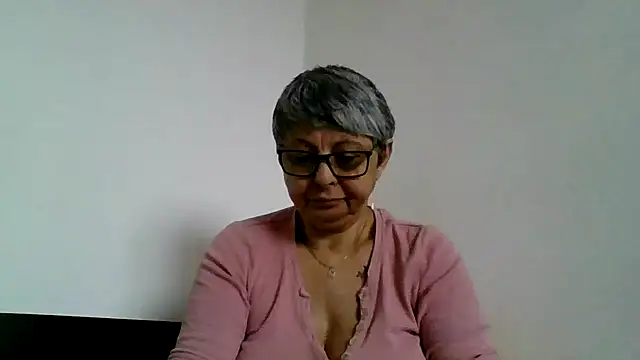 roseblak42 online show from 2, 4, 2026