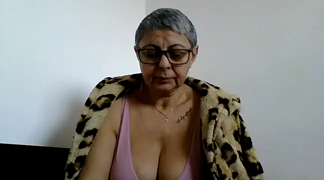 roseblak42 online show from 22, 2, 2025