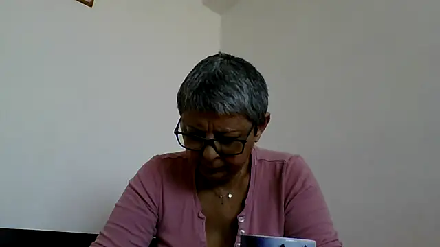 roseblak42 online show from 9, 1, 2026