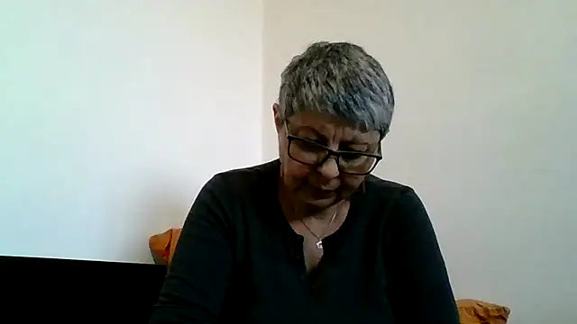 roseblak42 online show from 1, 3, 2026