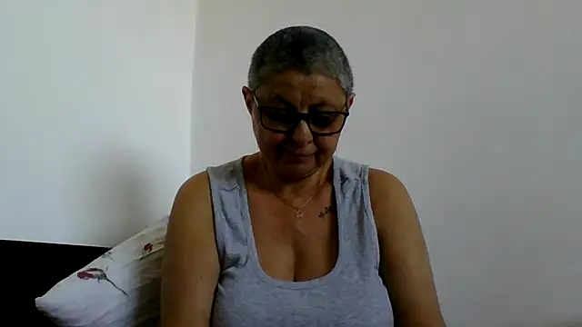 roseblak42 online show from 17, 6, 2026