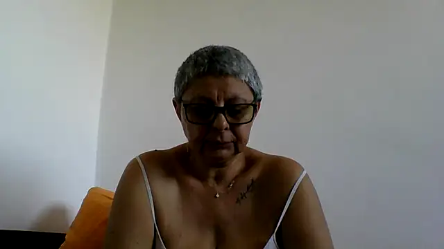 roseblak42 online show from 21, 7, 2026