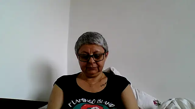 Snapshot of roseblak42 chatting on 31, 5, 2026 roseblak42 online show from 31, 5, 2026
