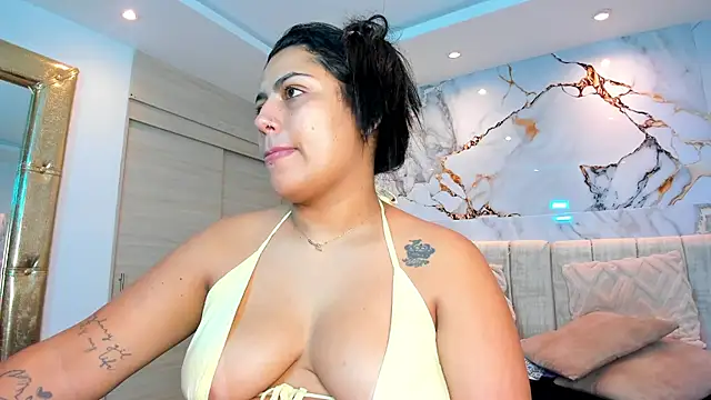 kiana cream online show from 5, 2, 2026