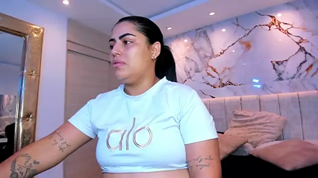 kiana cream online show from 23, 5, 2026