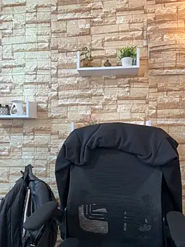  Abril-Office1 online show from 30, 3, 2026