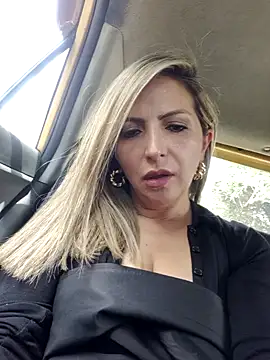 Abril-Office1 online show from 6, 2, 2025