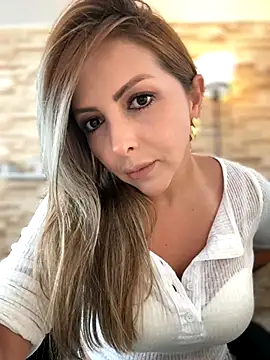  Abril-Office1 online show from 22, 9, 2025