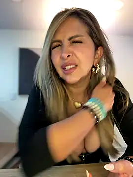  Abril-Office1 online show from 13, 11, 2025