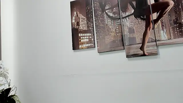 Tiny JuJu online show from 4, 3, 2026