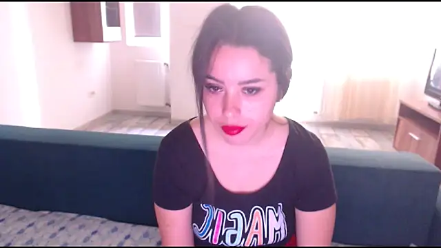 LovelyJulliette online show from 17, 3, 2025