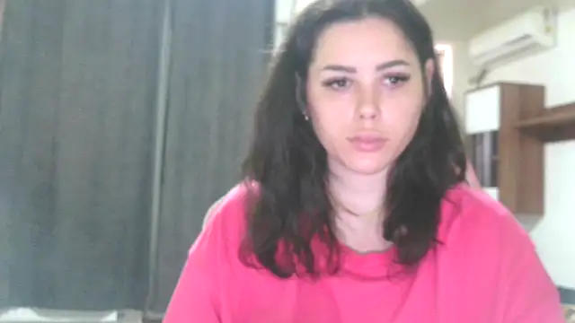 Snapshot of LovelyJulliette chatting on 7, 7, 2026 LovelyJulliette online show from 7, 7, 2026