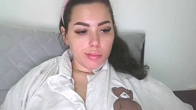 LovelyJulliette online show from 9, 2, 2026