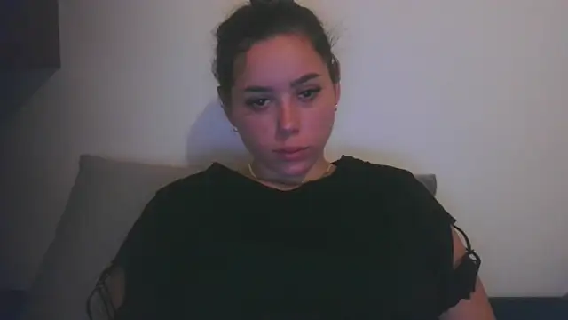 LovelyJulliette online show from 1, 12, 2025