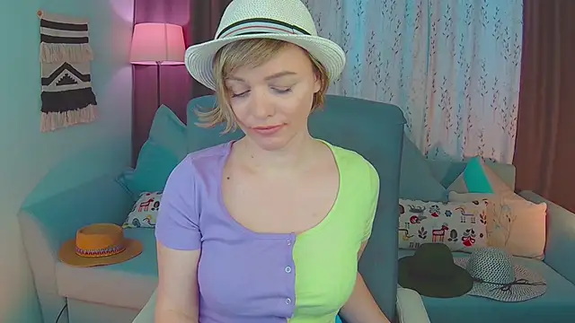 Snapshot of NandiSmile chatting on 27, 2, 2025 NandiSmile online show from 27, 2, 2025