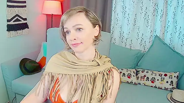 NandiSmile online show from 3, 12, 2025