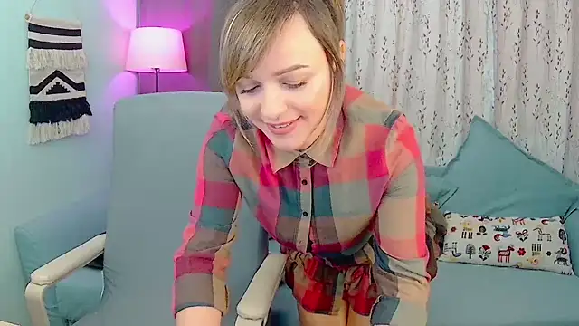 NandiSmile online show from 3, 11, 2025