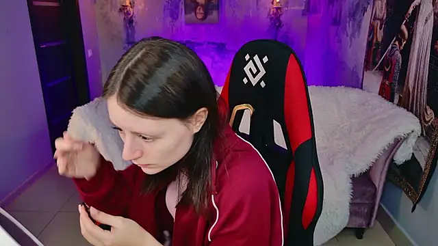 VeliraBraitberg online show from 6, 3, 2026