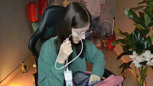 Snapshot of VeliraBraitberg chatting on 1, 2, 2025 VeliraBraitberg online show from 1, 2, 2025