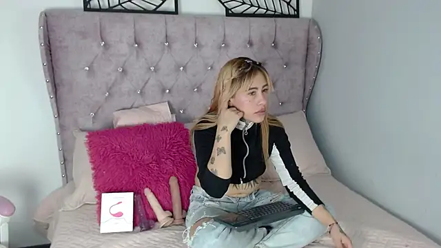 katty-candyy online show from 2, 6, 2026