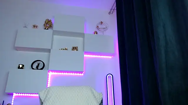 arianatattoos online show from 30, 3, 2026