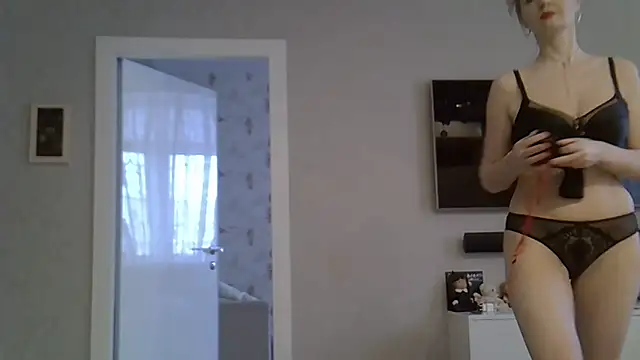 ZarinaSwift online show from 17, 12, 2025