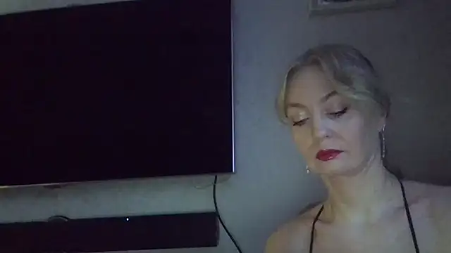 ZarinaSwift online show from 20, 12, 2024