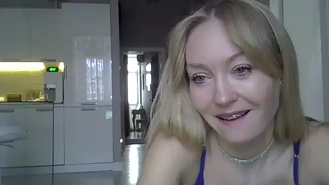ZarinaSwift online show from 22, 1, 2025