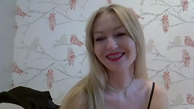 ZarinaSwift online show from 1, 3, 2025