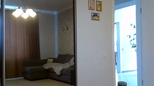 ZarinaSwift online show from 10, 6, 2026
