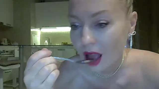 ZarinaSwift online show from 21, 12, 2024