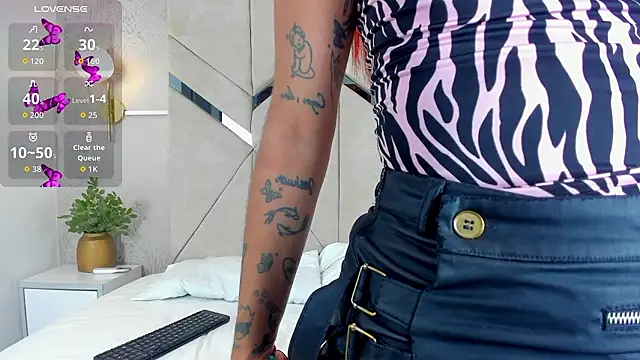 LiaVelez online show from 6, 1, 2026