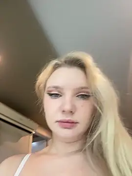 AmmyHot online show from 22, 4, 2026