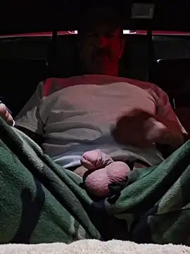 Hotbodyscottie online show from 4, 4, 2026