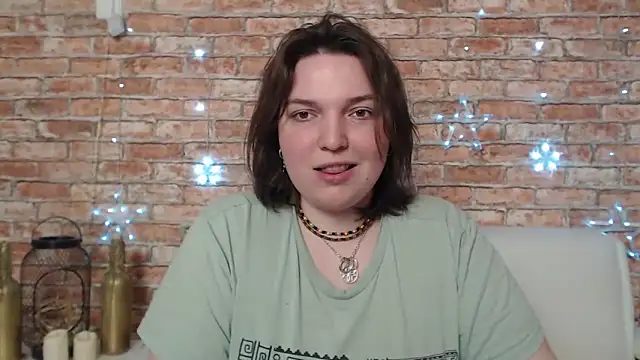 Amelia Kiss  online show from 27, 2, 2025