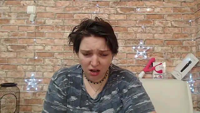 Amelia Kiss  online show from 19, 12, 2025