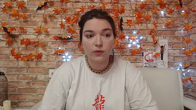 Amelia Kiss  online show from 2, 11, 2025