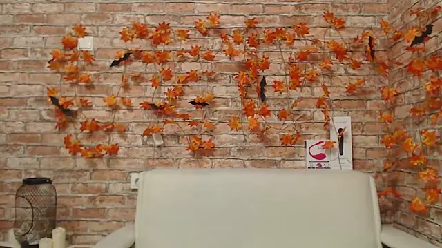 Amelia Kiss  online show from 6, 11, 2025