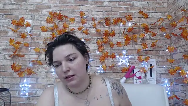 Amelia Kiss  online show from 2, 12, 2025