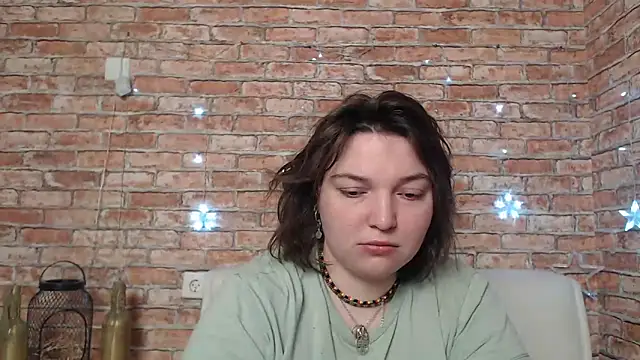Amelia Kiss  online show from 27, 2, 2025