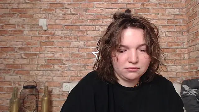 Amelia Kiss  online show from 18, 2, 2025